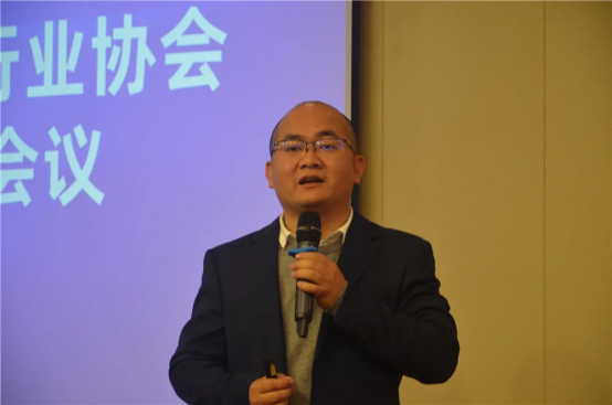 水產(chǎn)前言2020-12-28“高手思維：專注“小產(chǎn)品”讓這家企業(yè)，成為全球三大名企之一”700.png
