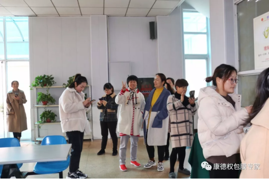 康德權(quán)食堂豪華自助餐來襲，據(jù)說全部出自內(nèi)部員工之手244.png